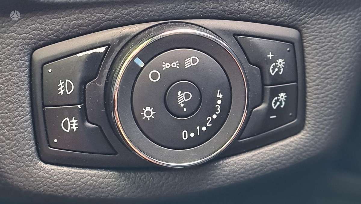 Ford B-MAX 2015 — photo 18