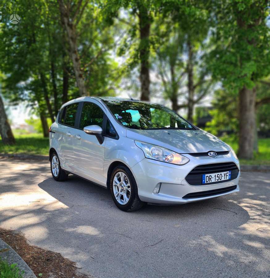 Ford B-MAX 2015 — rear view