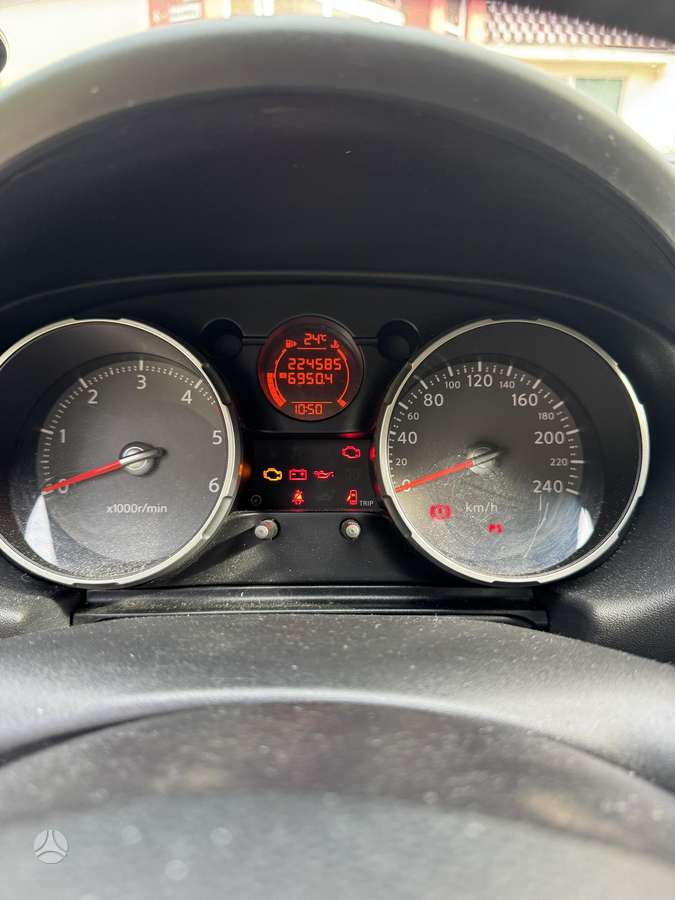 Nissan Qashqai 2009 — photo 12