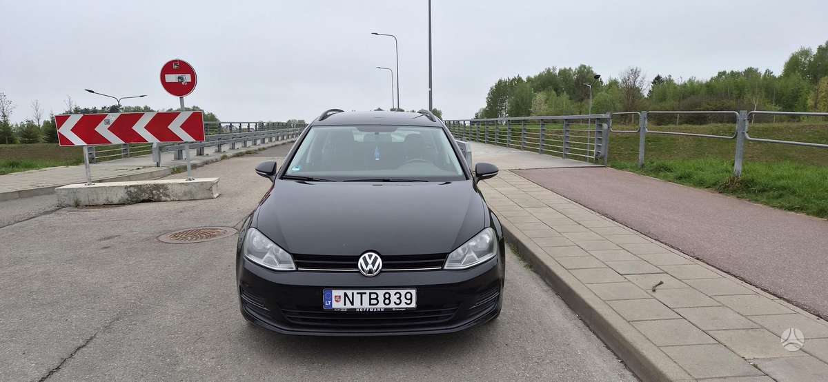 Volkswagen Golf 2014 — вигляд ззаду