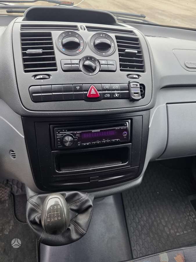 Mercedes-Benz Vito 2010 — photo 10