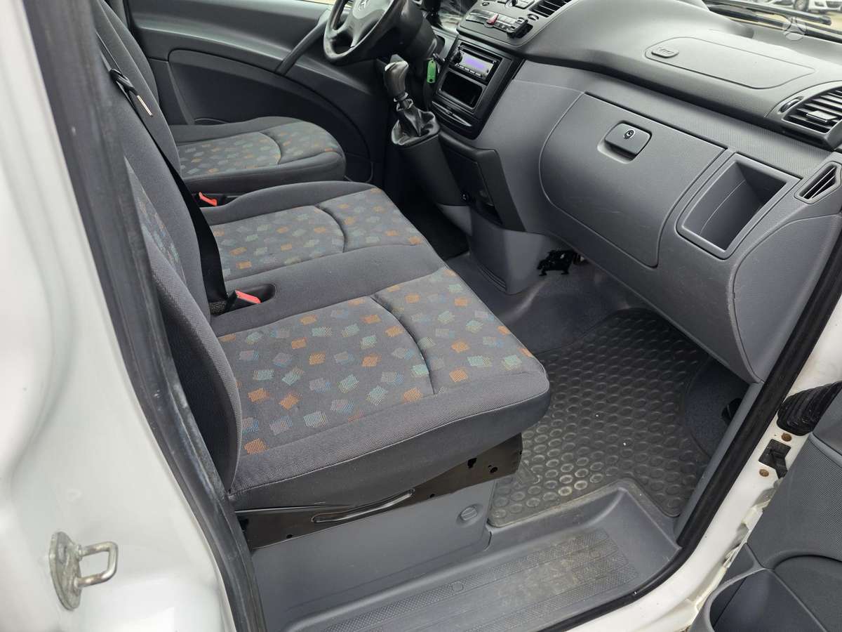 Mercedes-Benz Vito 2010 — photo 11