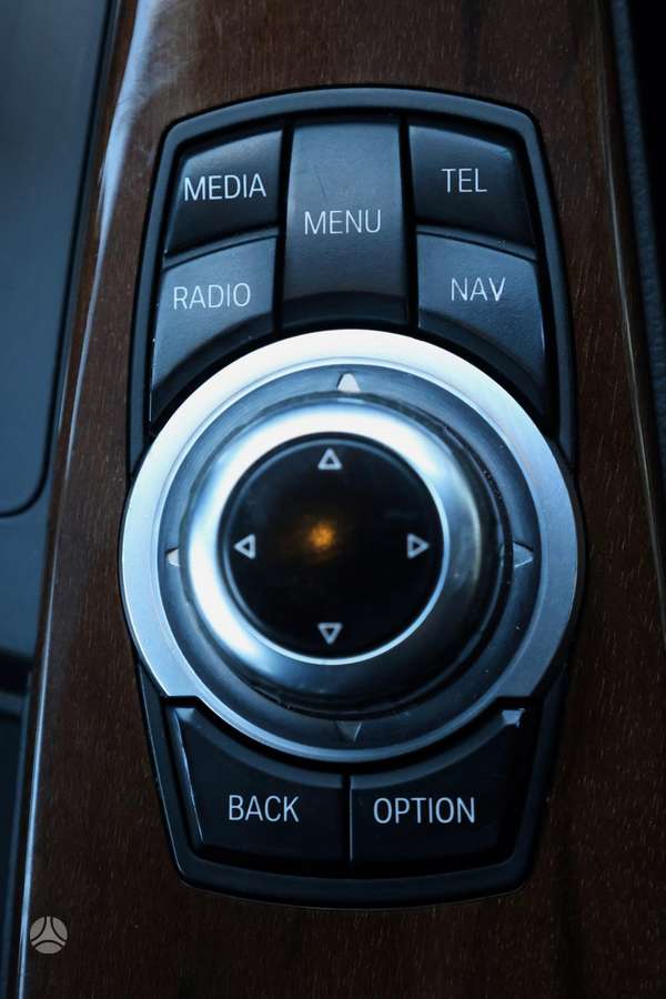 BMW 320 2013 — photo 19