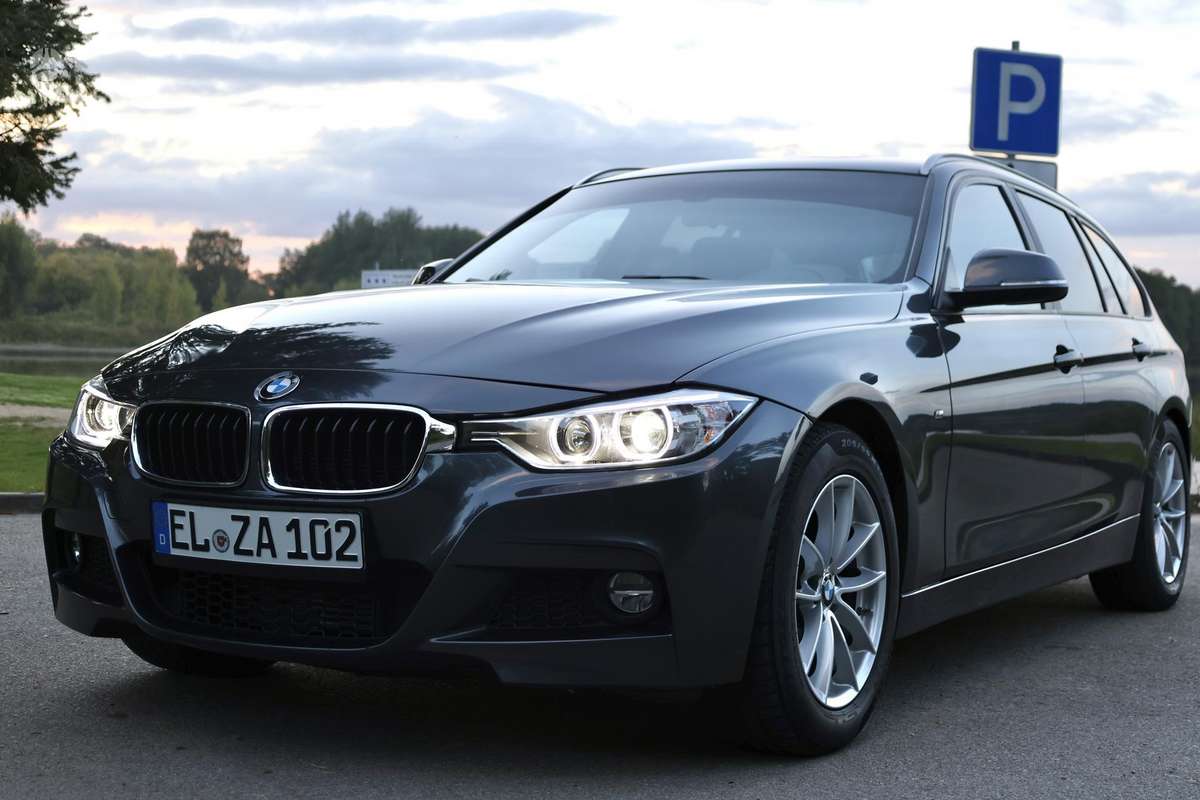 BMW 320 2013 — rear view
