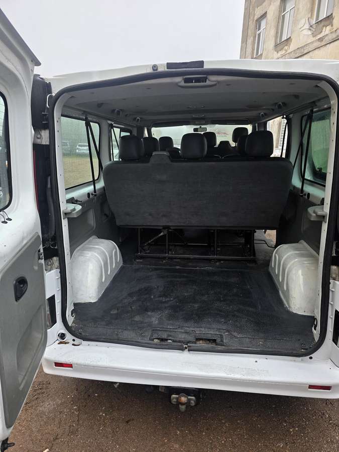 Renault Trafic 2012 — photo 8