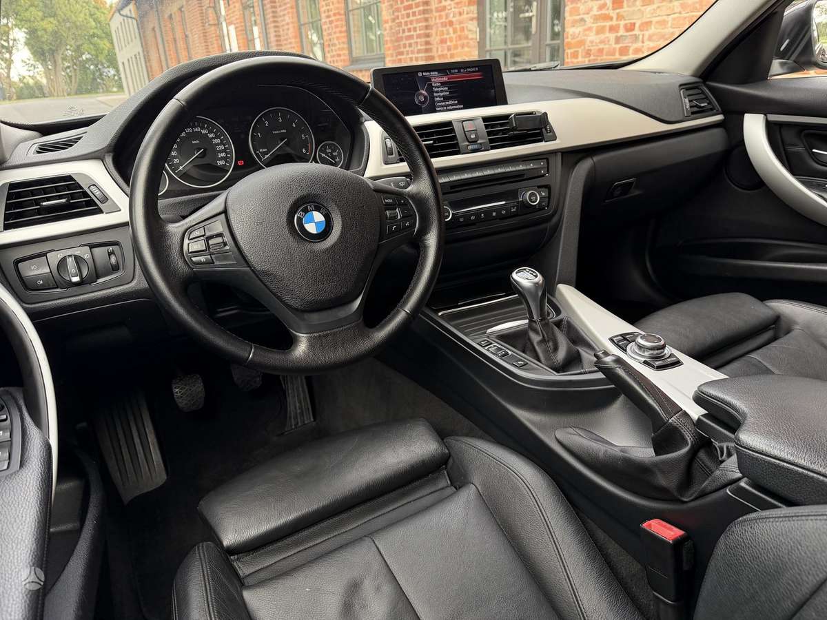 BMW 320 2013 — photo 10