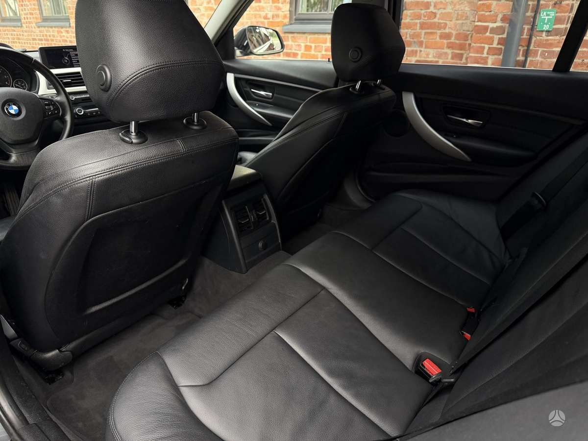 BMW 320 2013 — photo 17