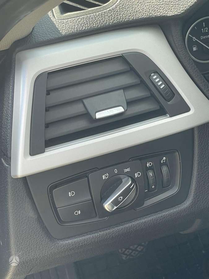 BMW 316 2012 — photo 11