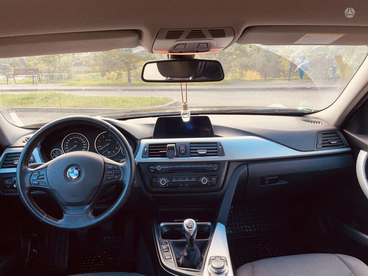 BMW 316 2012 — photo 13