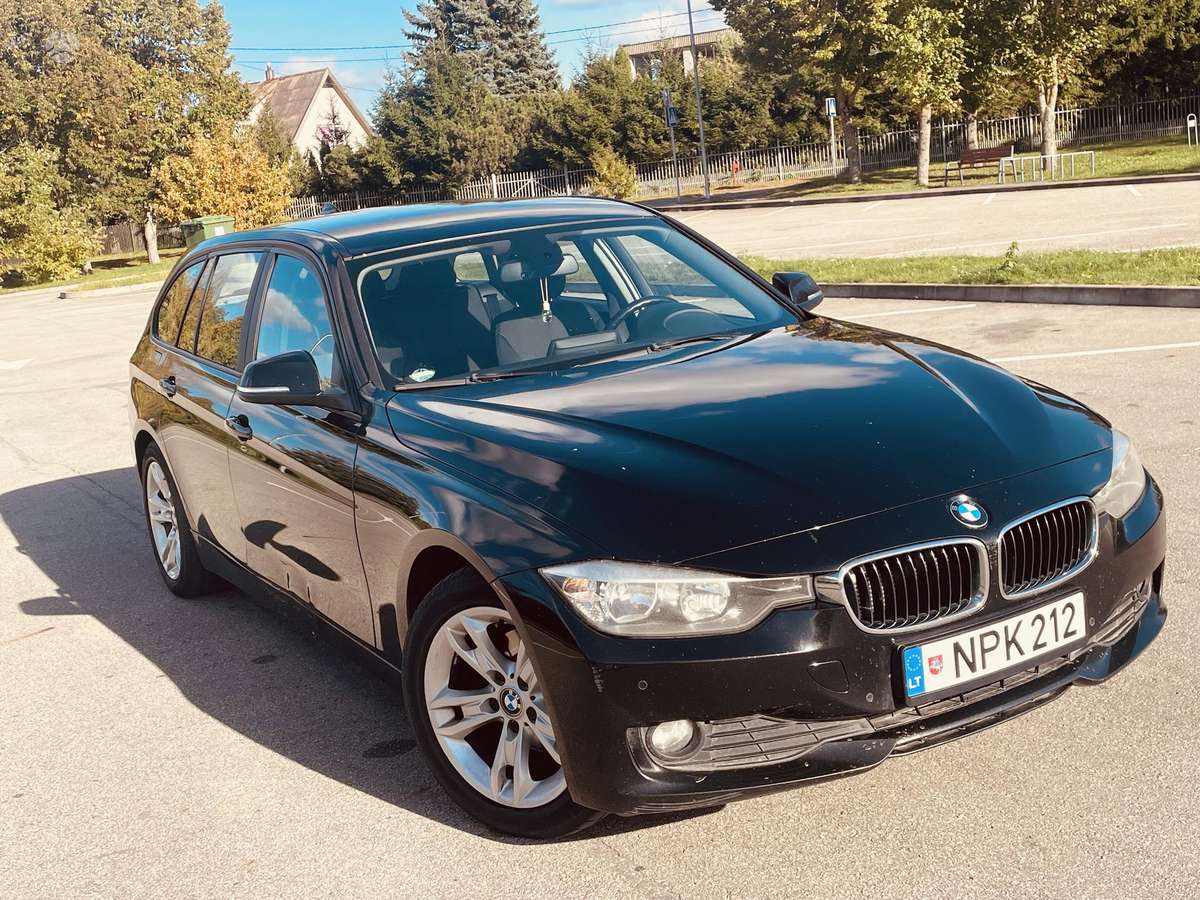 BMW 316 2012 — rear view