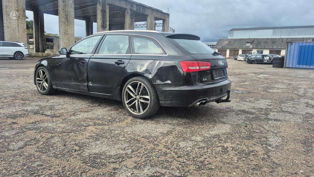 Audi A6 2013 — салон