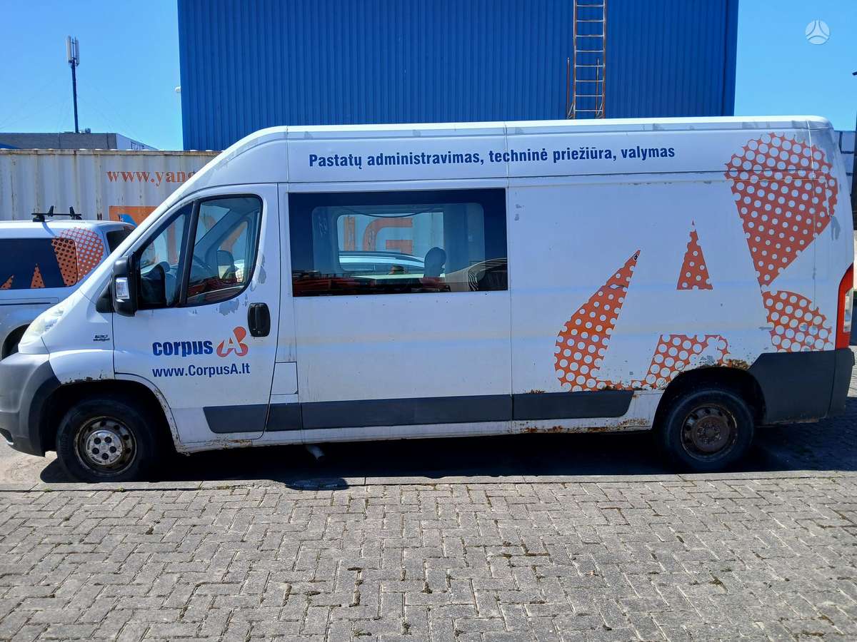 Fiat Ducato 2010 — interior