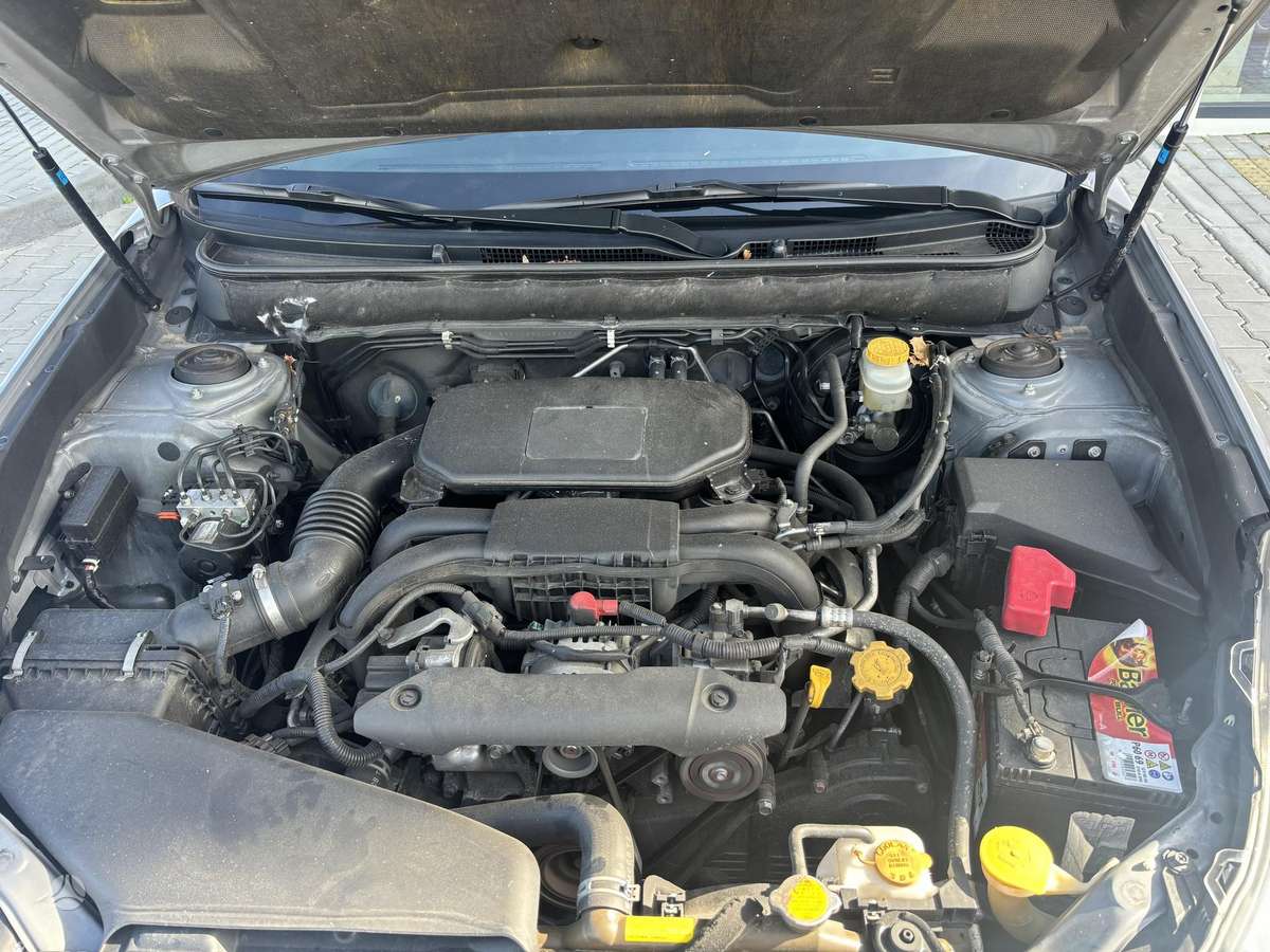 Subaru Legacy 2010 — photo 13
