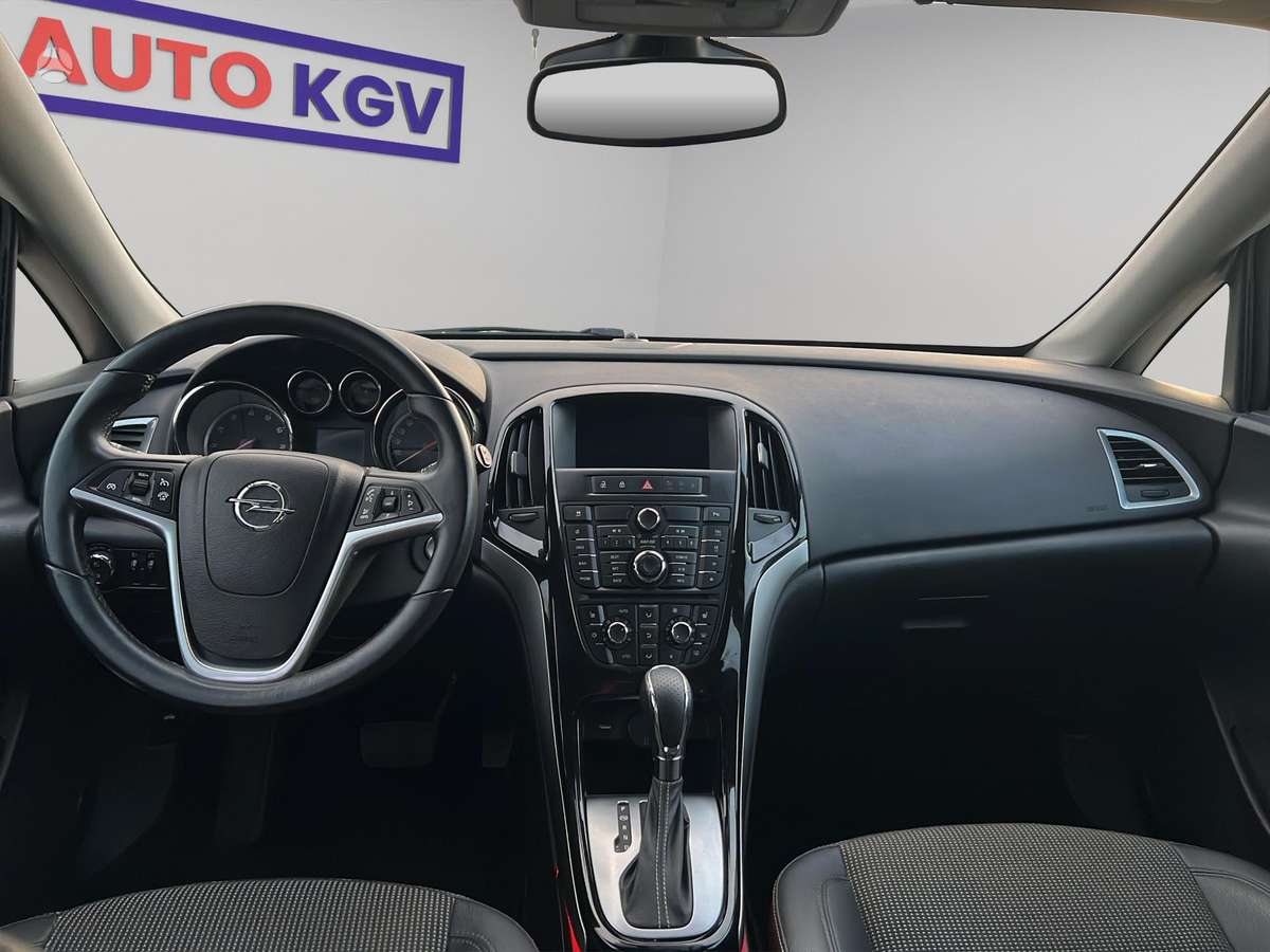 Opel Astra 2014 — photo 13