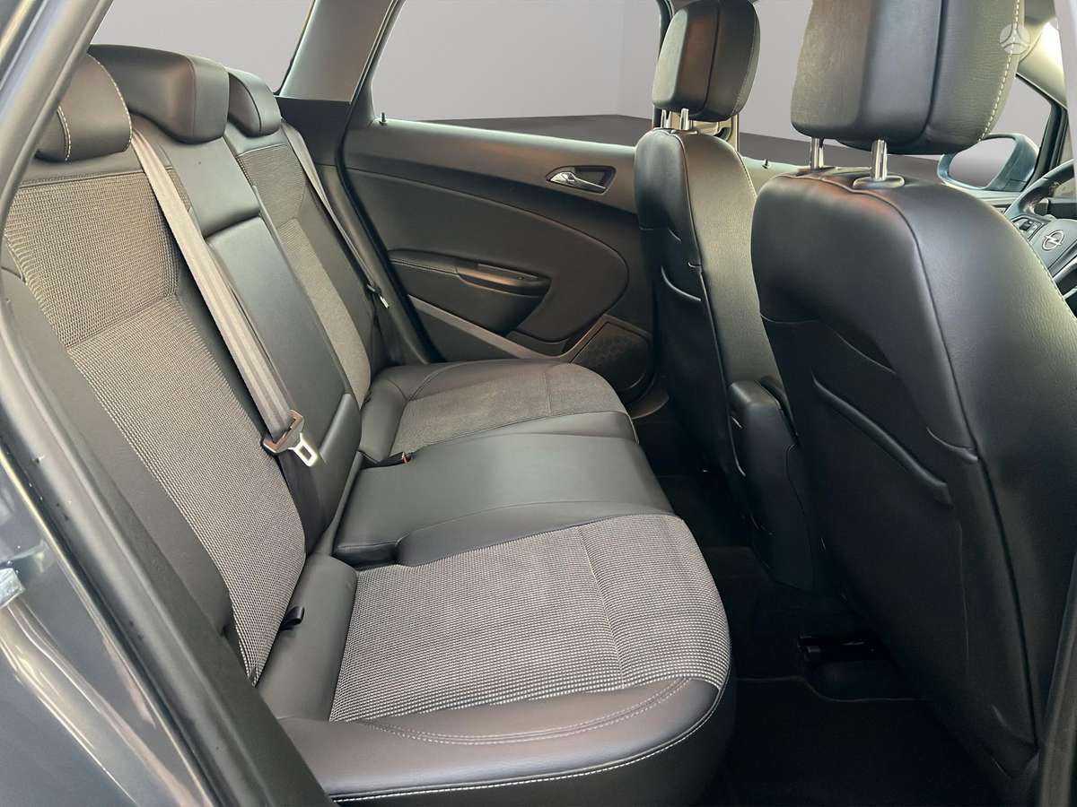 Opel Astra 2014 — photo 9