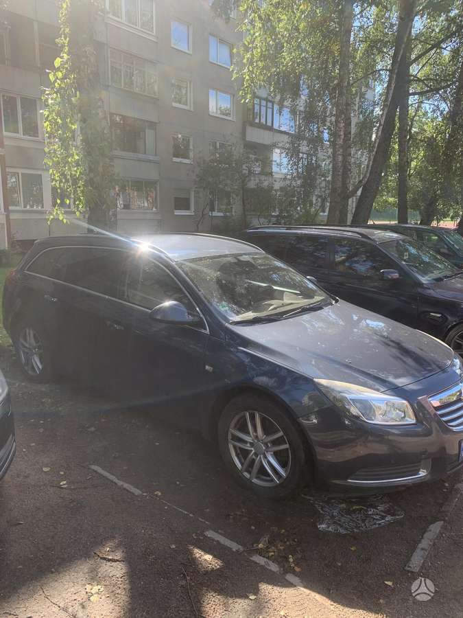 Opel Insignia 2009 — rear view