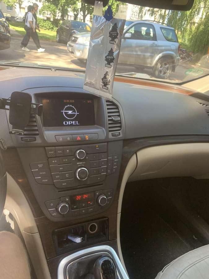 Opel Insignia 2009 — photo 6