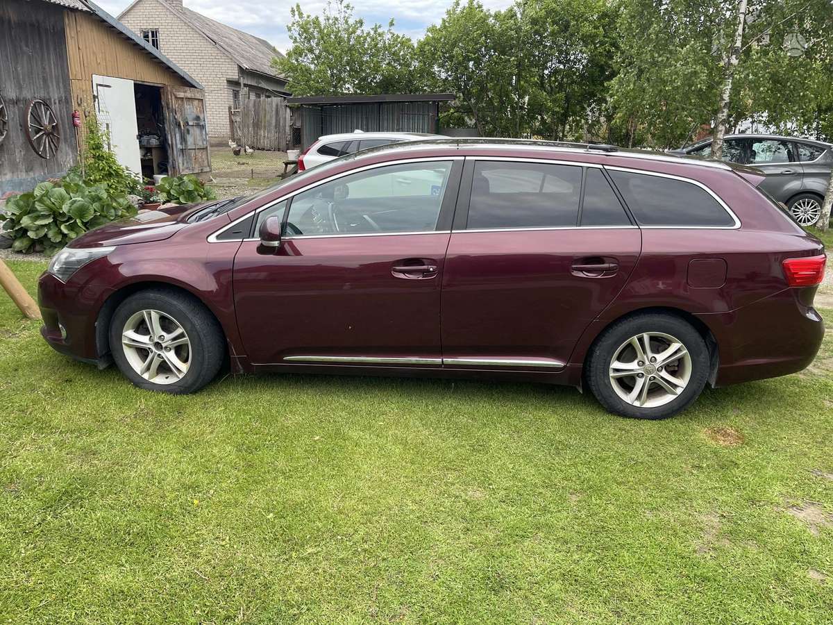 Toyota Avensis 2013 — photo 5