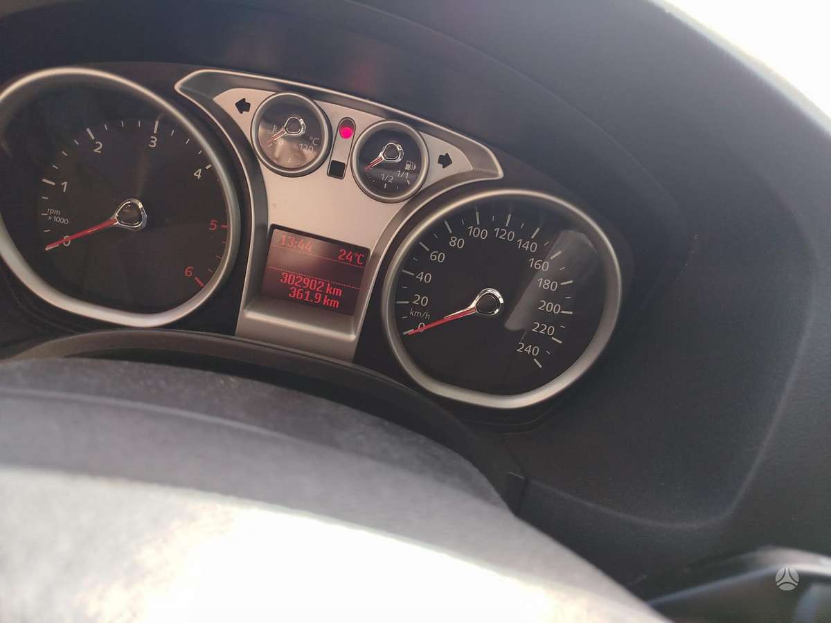 Ford Focus 2008 — photo 7