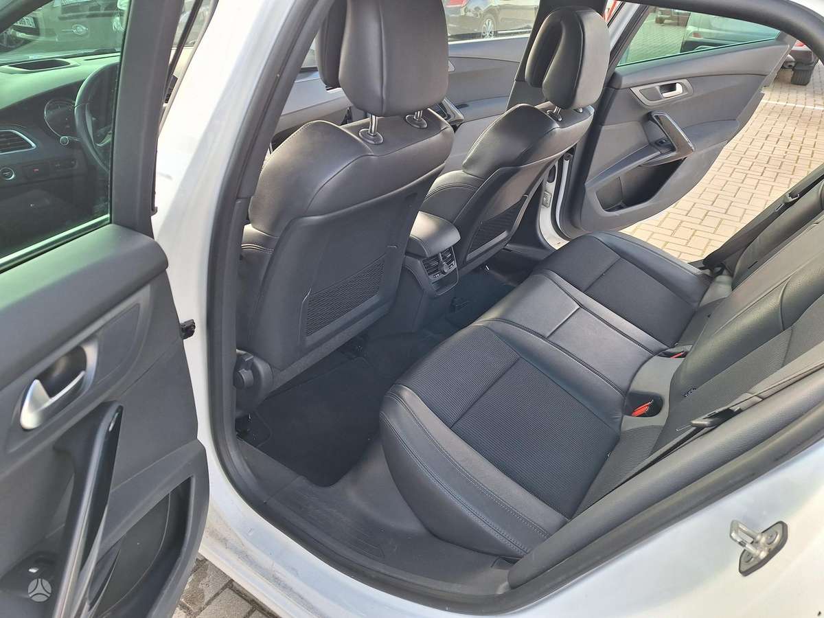 Peugeot 508 2015 — photo 14