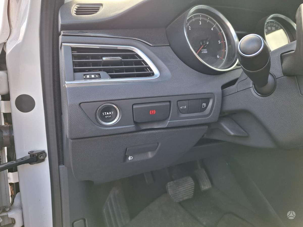 Peugeot 508 2015 — photo 20