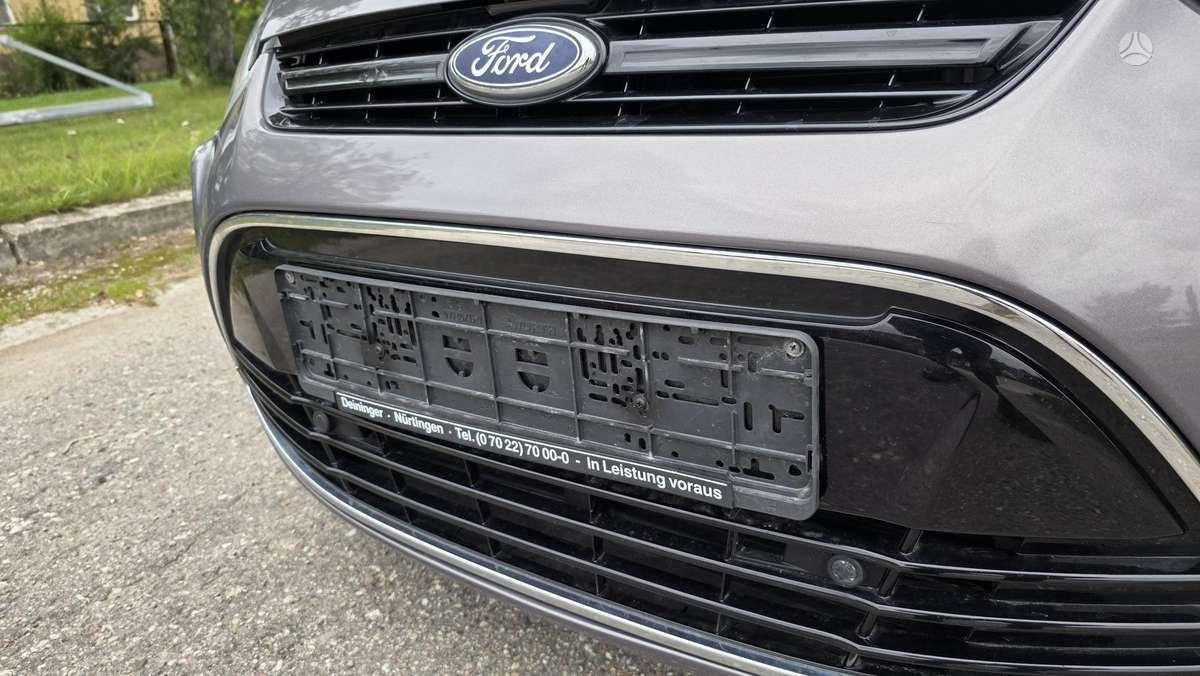 Ford S-MAX 2012 — photo 10
