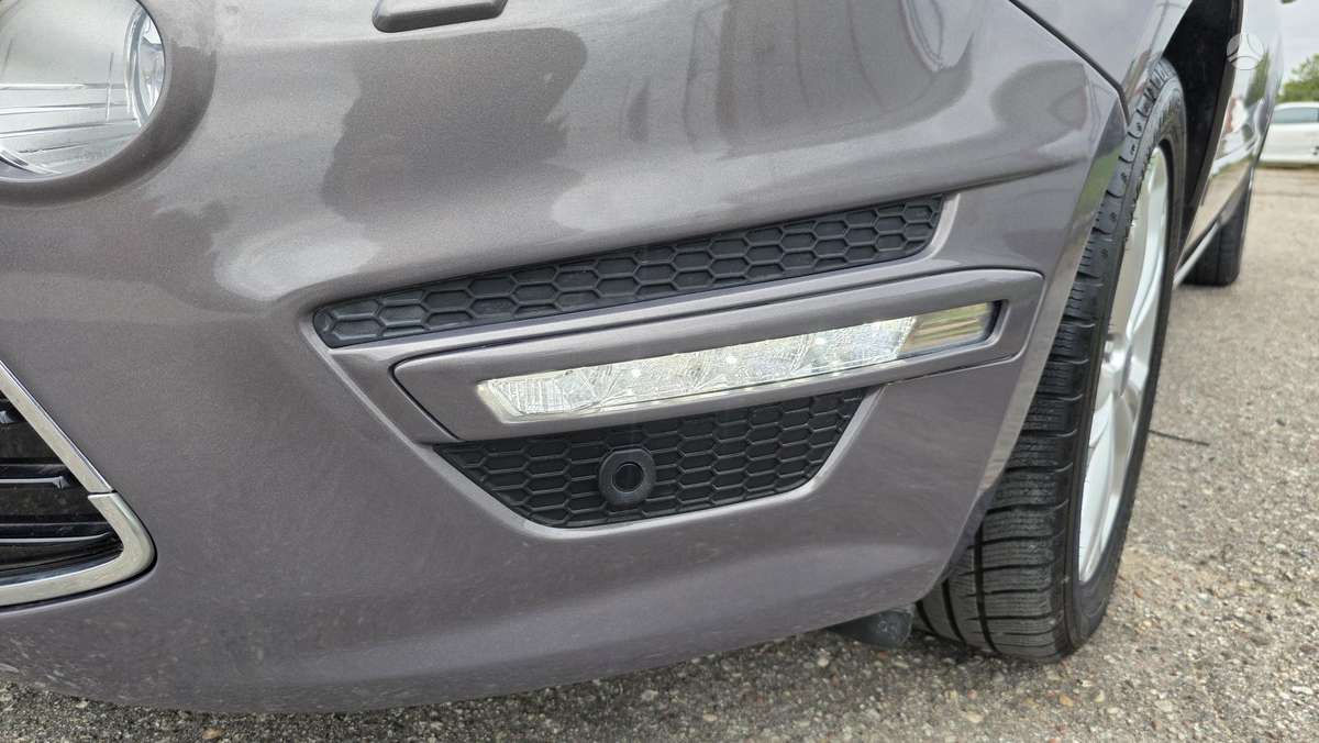 Ford S-MAX 2012 — photo 11