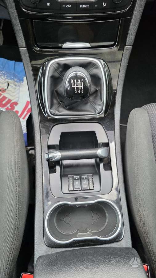 Ford S-MAX 2012 — photo 22
