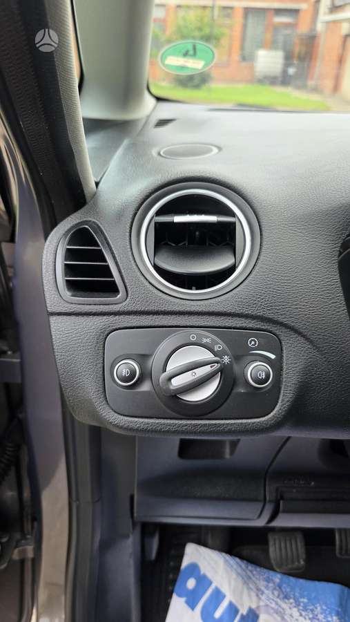 Ford S-MAX 2012 — photo 24