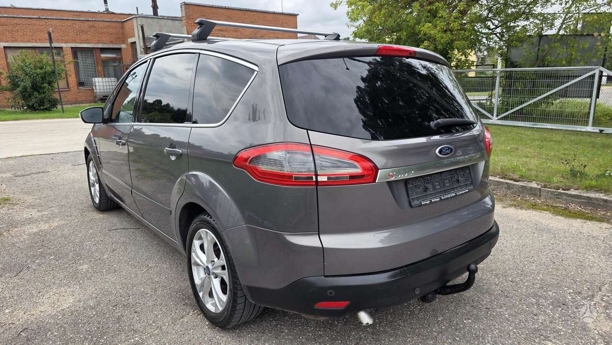 Ford S-MAX 2012 — interior