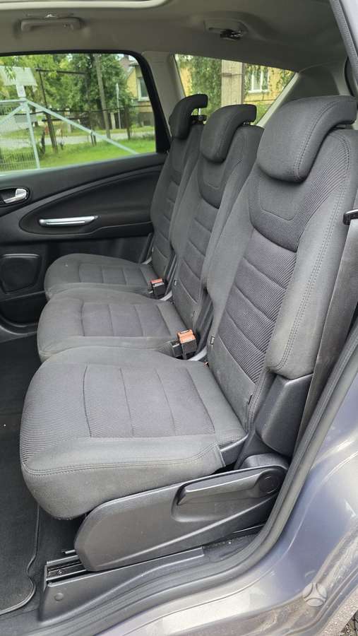 Ford S-MAX 2012 — photo 30