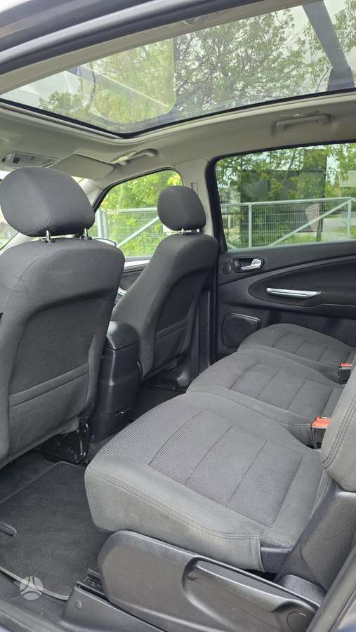 Ford S-MAX 2012 — photo 31