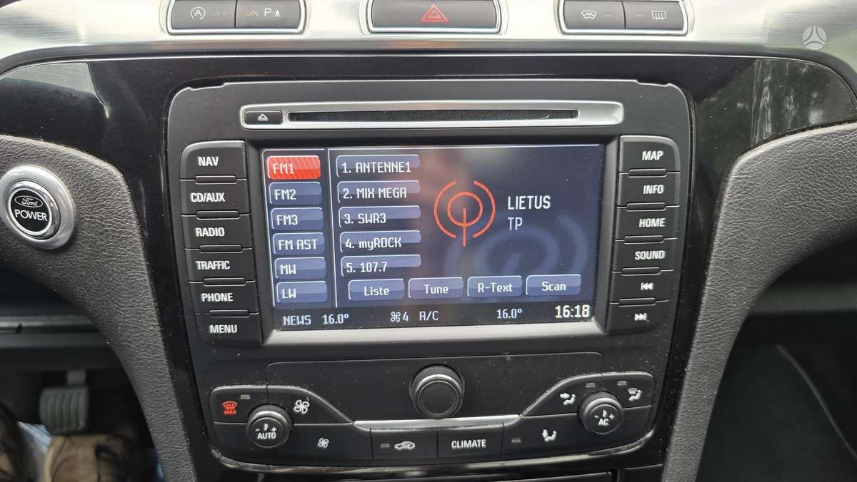 Ford S-MAX 2012 — photo 38