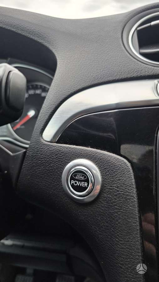 Ford S-MAX 2012 — photo 42