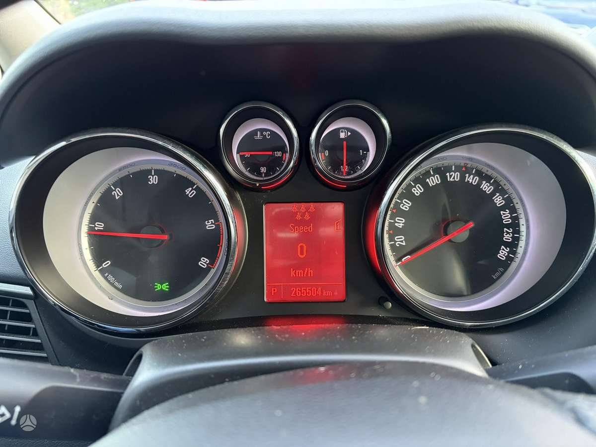 Opel Zafira 2012 — photo 5