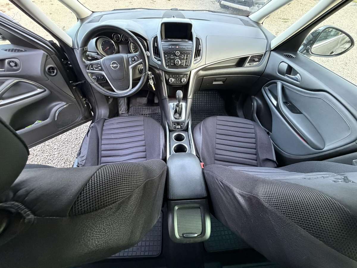 Opel Zafira 2012 — photo 6