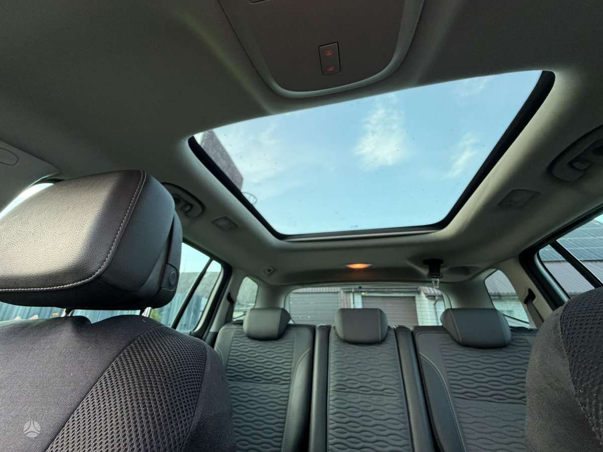 Opel Zafira 2012 — photo 7