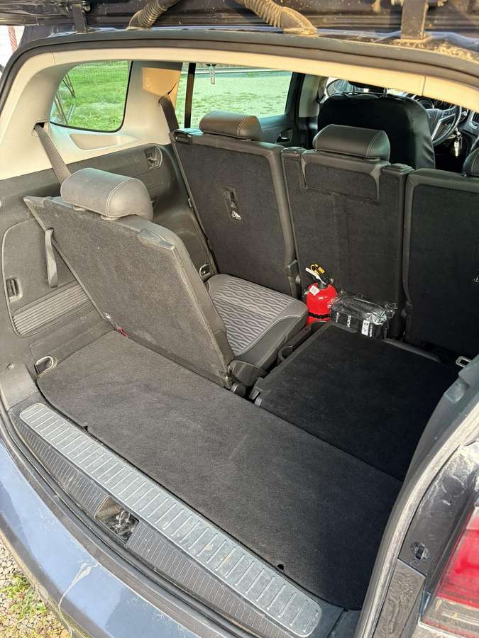 Opel Zafira 2012 — photo 8