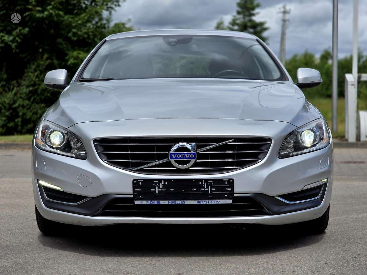Volvo V60 2014 — вигляд ззаду