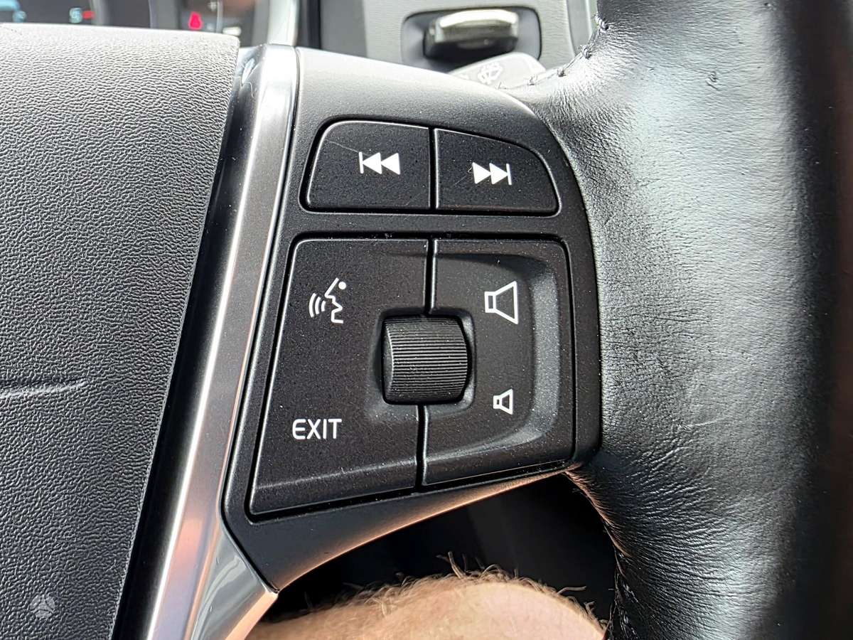 Volvo V60 2014 — фото 32