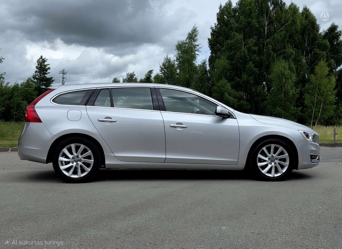 Volvo V60 2014 — двигун 1969 cm³, 181 HP (133kW)