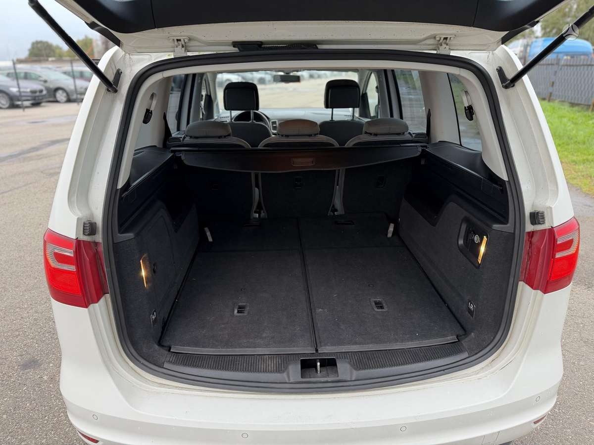 Seat Alhambra 2013 — photo 16