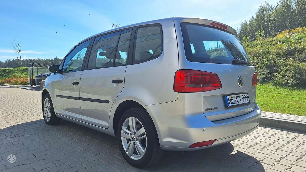 Volkswagen Touran 2013 — фото 35