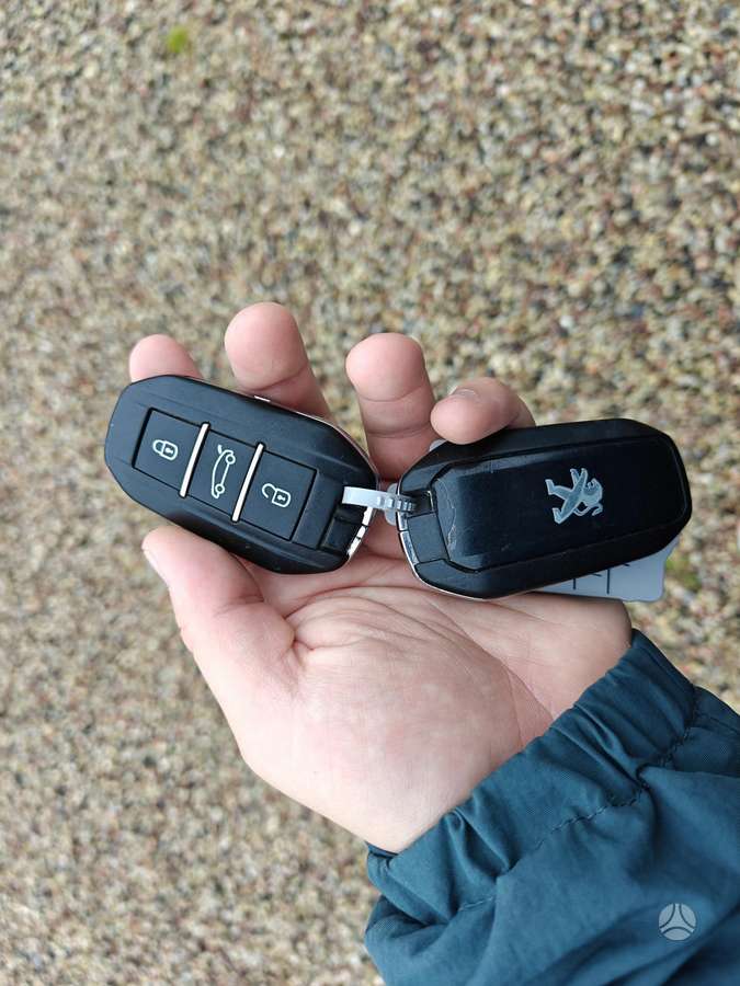 Peugeot 508 2014 — photo 15