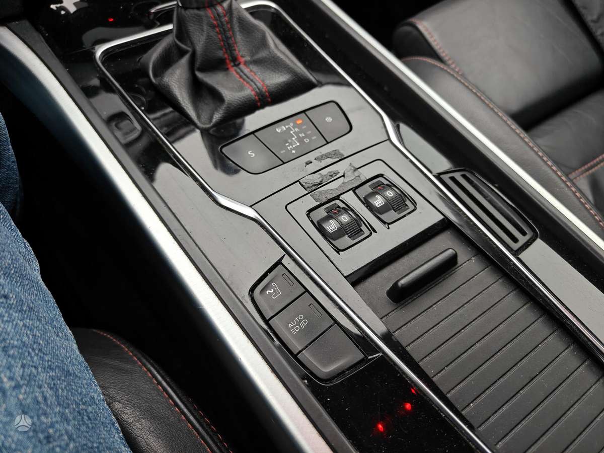 Peugeot 508 2014 — photo 26