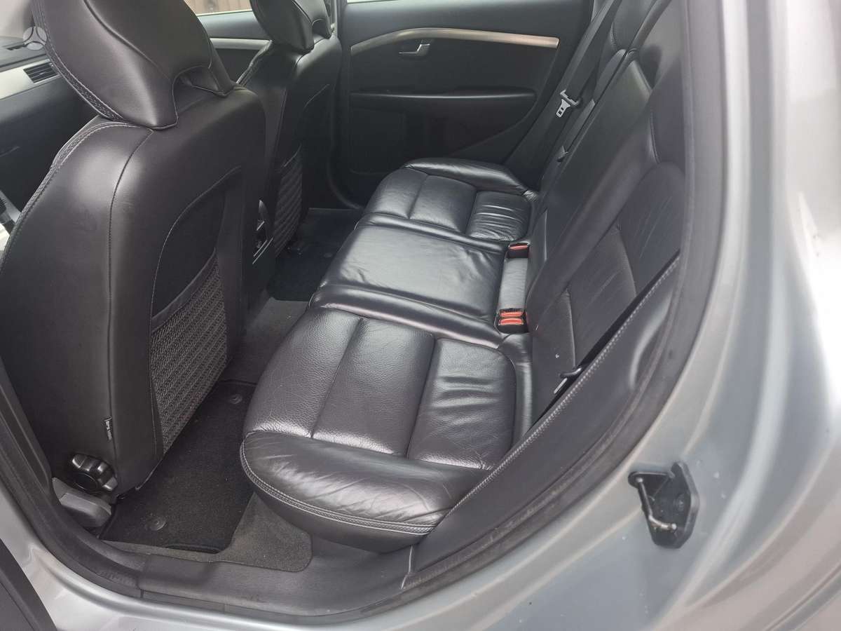 Volvo XC70 2010 — photo 6