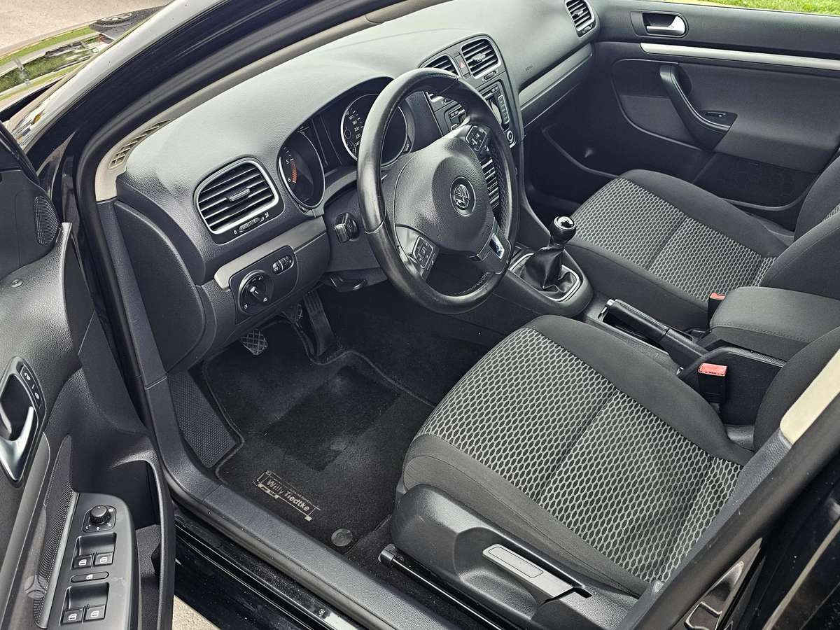 Volkswagen Golf 2010 — photo 7