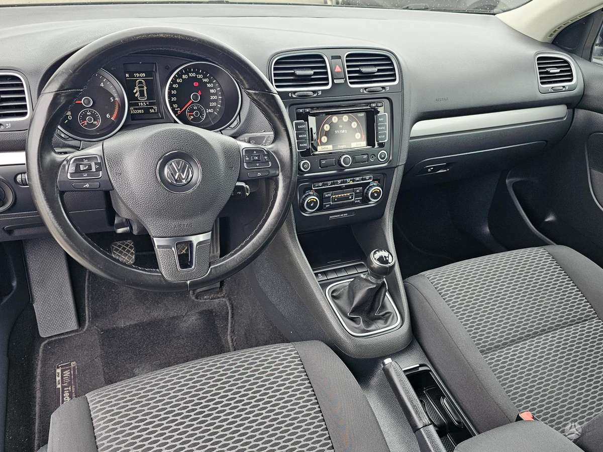 Volkswagen Golf 2010 — photo 8