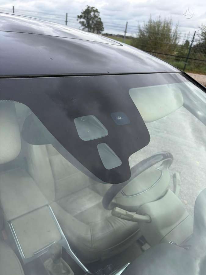 Volvo V70 2012 — photo 10