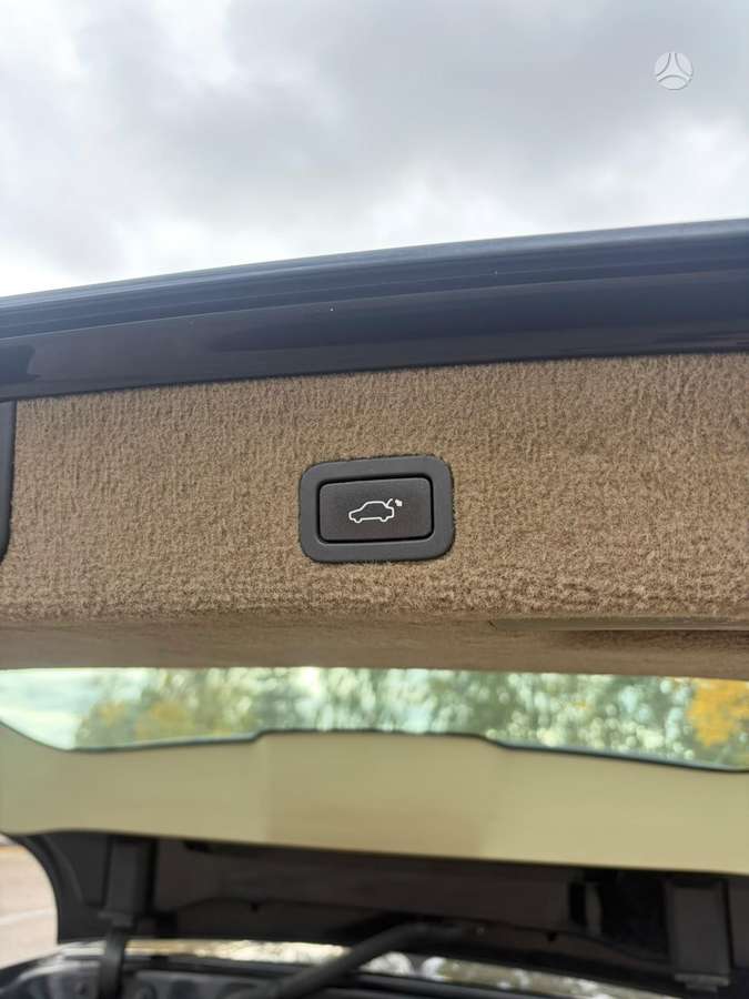 Volvo V70 2012 — photo 12